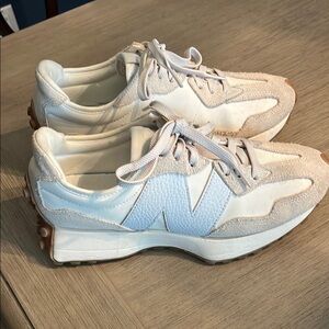 New Balance Women's White and light blue Sneakers